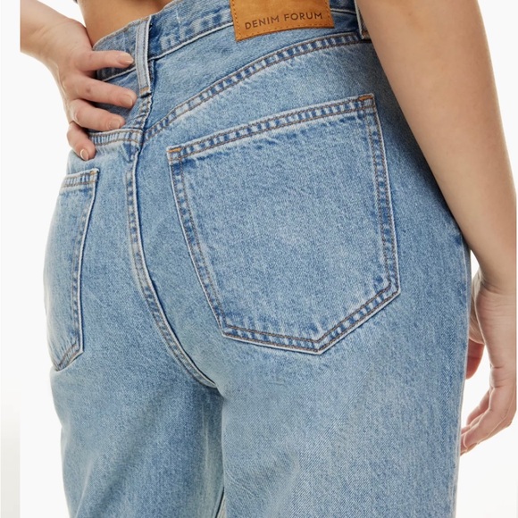 Never Worn Aritzia Denim Forum Joni High Rise Loose in Picture This Bleu Sz 26 - Picture 3 of 12